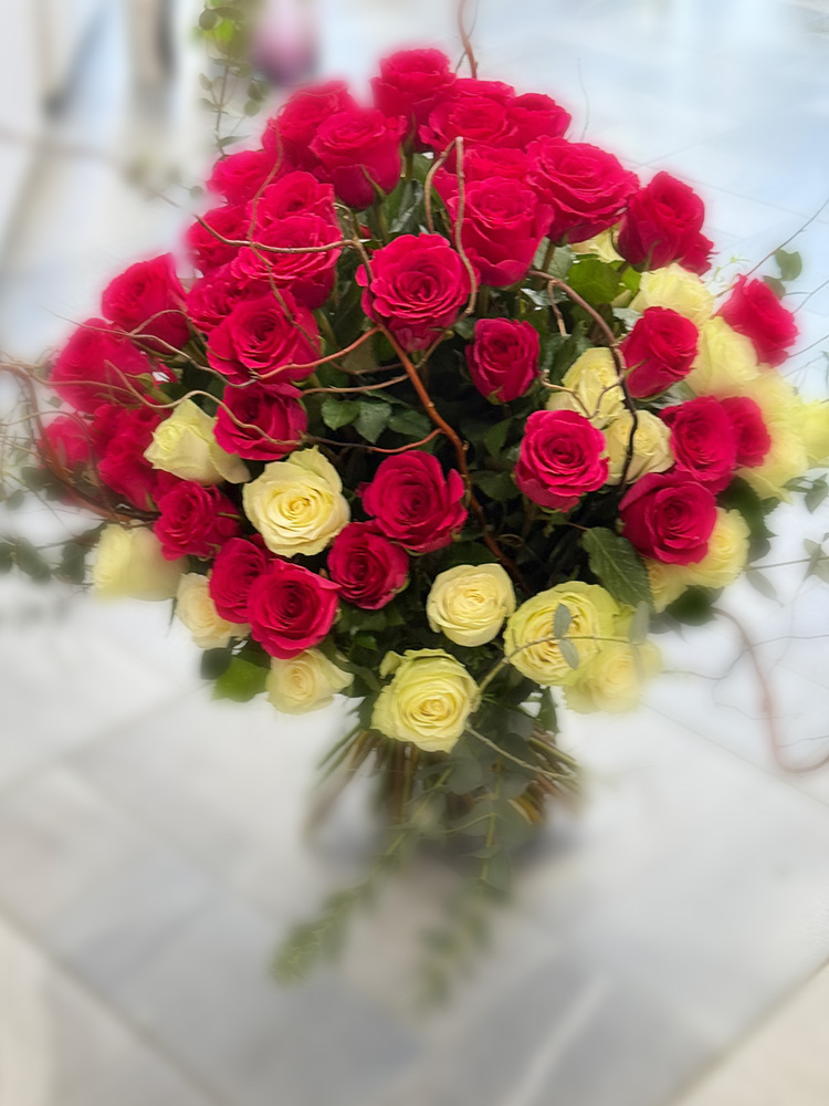 Pour la reine de votre vie. Un bouquet majestueux, noble et raffiné, à la hauteur de son amour.